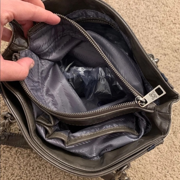 VeraWang Tan Quilted Purse with many pockets - Picture 7 of 8